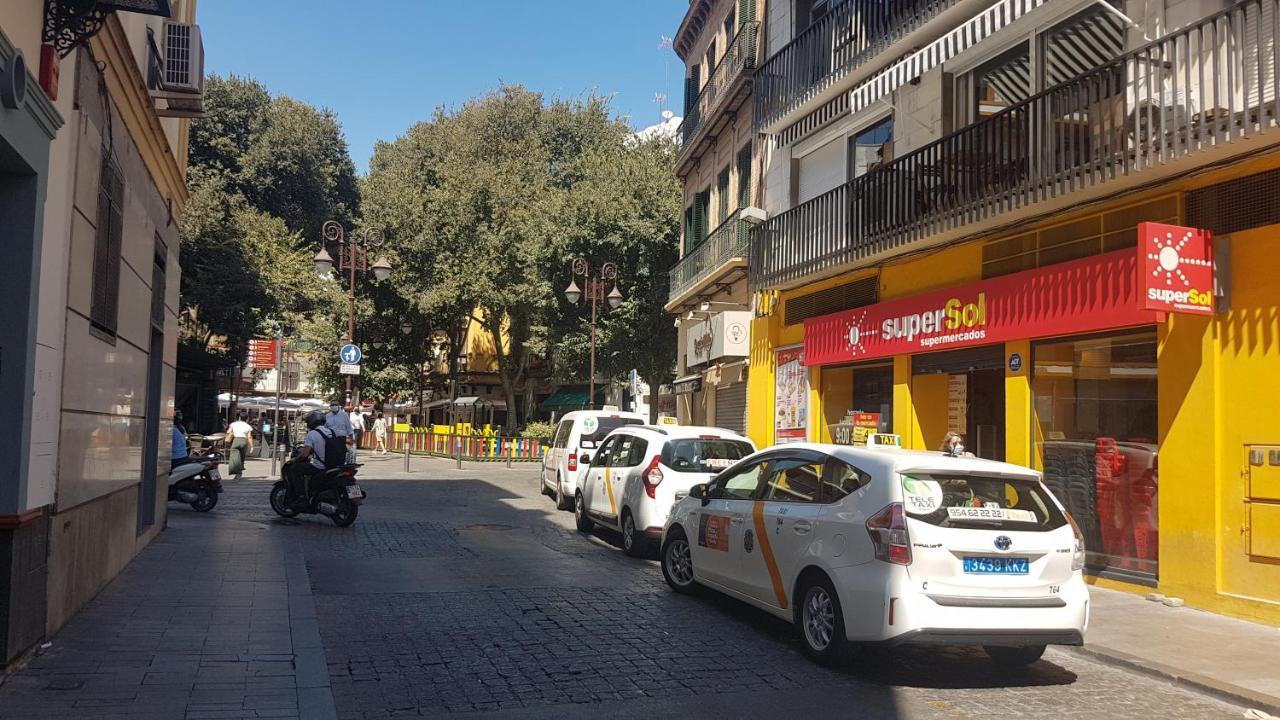 Ubicacion Junto Catedral A Acond Y Wifi